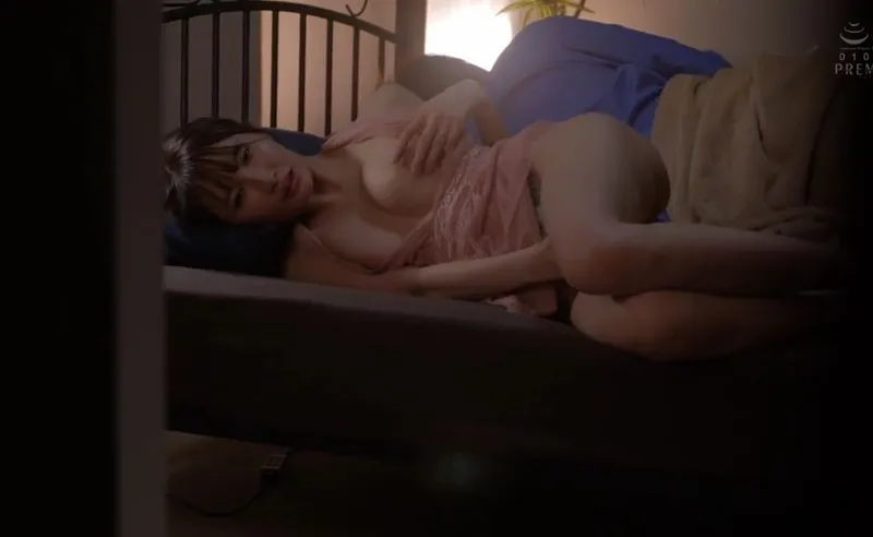đưa sếp say xỉn về nhà, cậu nhân viên trúng số húp được bà xã sếp xinh dâm