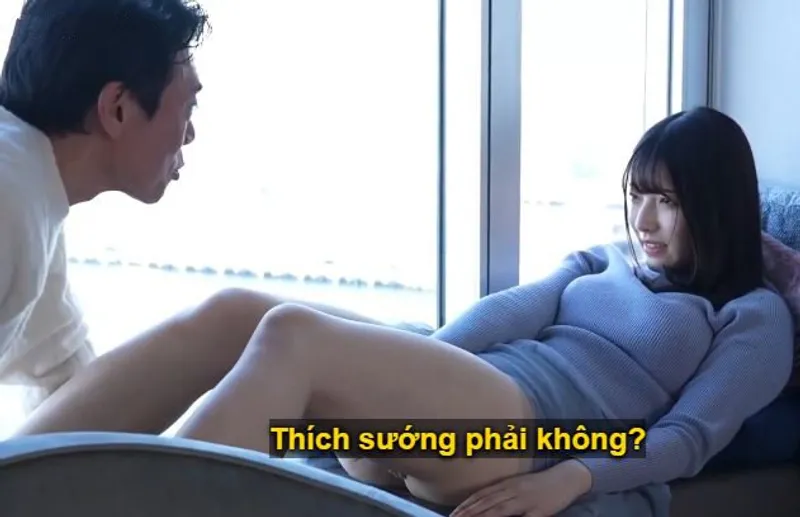 Buổi hẹn hò giữa ông chú lớn tuổi với cô diễn viên trẻ mới debut tại nhà nghỉ sang trọng