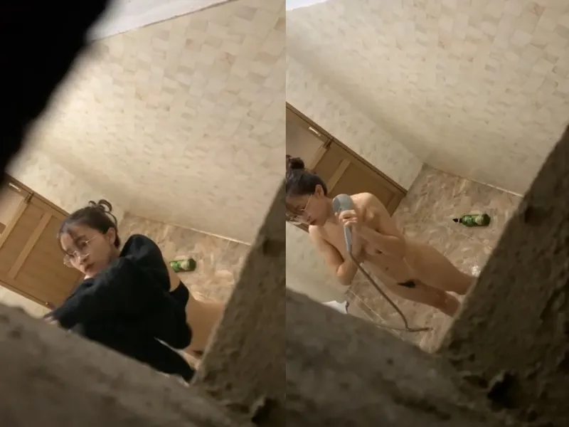 Quay lén bồ vú đẹp tắm, khe cô bé chảy nước ròng ròng